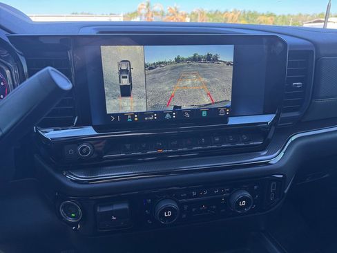 Used 2026 Chevrolet Silverado 2500 ZR2 AWD/4WD image 30