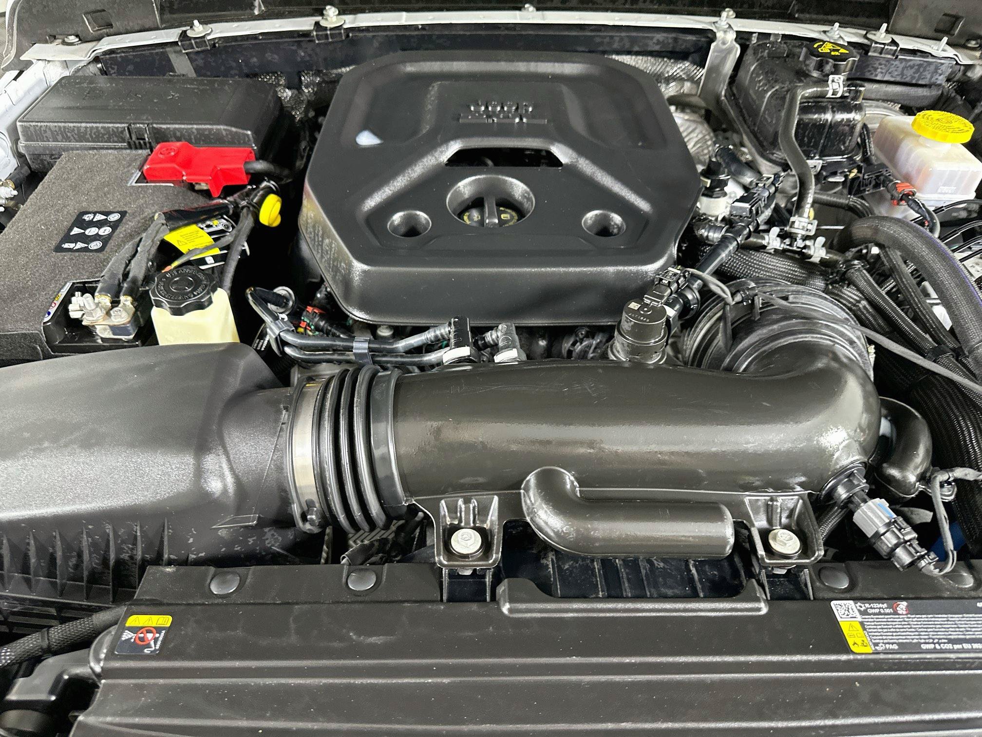 Used 2025 Jeep Wrangler Sport AWD/4WD image 28