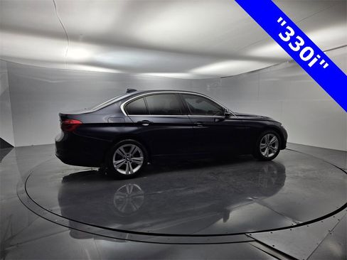 Used 2017 BMW 330i Sedan image 12