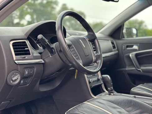 Used 2010 Lincoln MKZ FWD image 17
