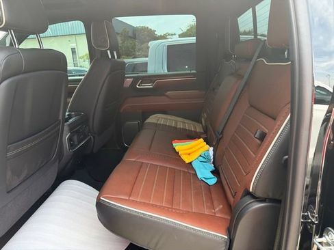Used 2026 GMC Sierra 2500 Denali Ultimate AWD/4WD image 7