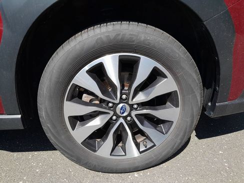 Certified 2025 Subaru Outback Limited AWD/4WD image 43