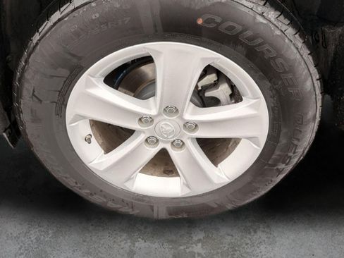 Used 2014 Toyota RAV4 XLE FWD image 28