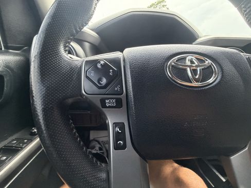 Used 2016 Toyota Tacoma SR5 w/ SR5 Appearance Package (SN) RWD image 20