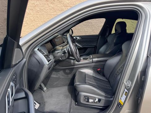 Used 2021 BMW X6 M w/ Executive Package image 8