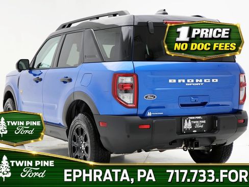 Used 2025 Ford Bronco Sport Badlands AWD/4WD image 7