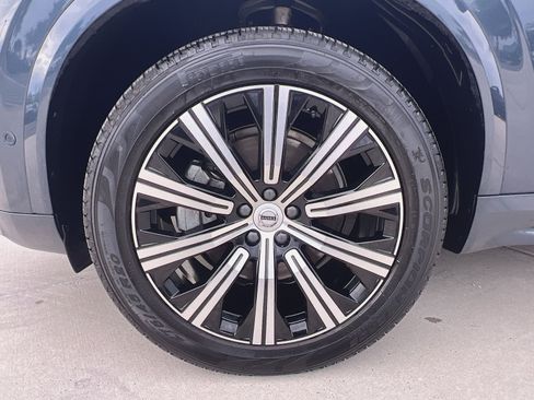 Used 2023 Volvo XC90 B6 Plus w/ Protection Package Premier AWD/4WD image 12