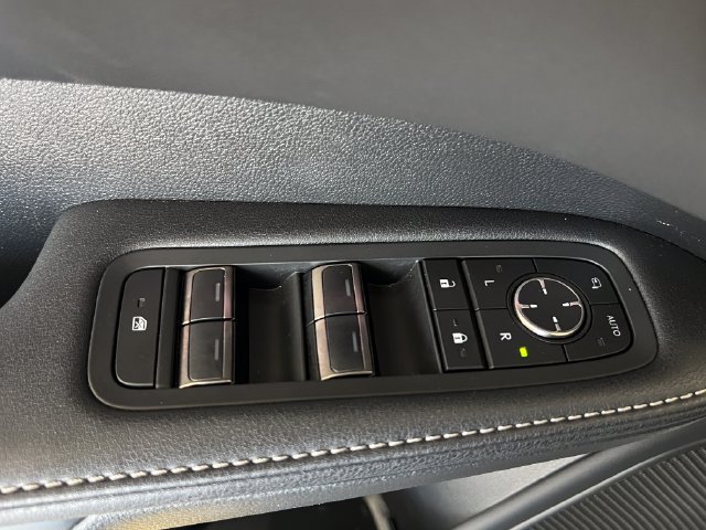 Certified 2025 Lexus RX 450h AWD w/ Convenience Package image 34