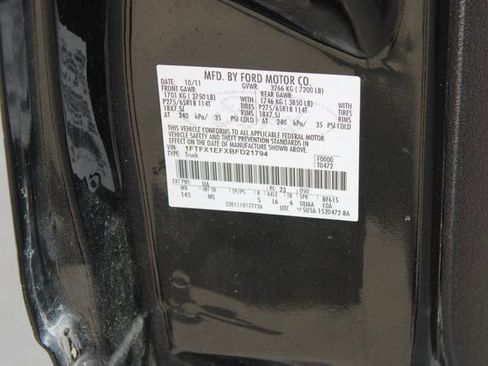 Used 2011 Ford F150 XLT w/ XLT Chrome Pkg image 27