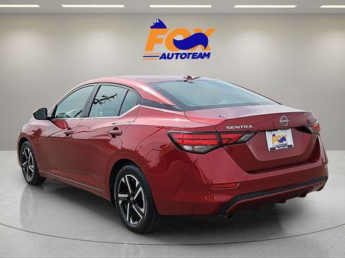 Used 2024 Nissan Sentra SV FWD image 3