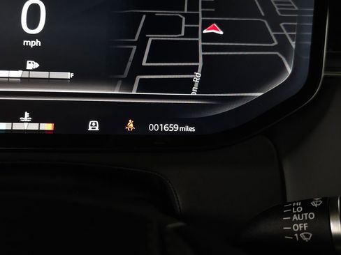 Used 2025 Land Rover Range Rover Sport SE image 25