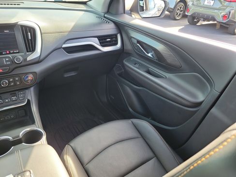 Used 2021 GMC Terrain SLT w/ Infotainment Package II image 16