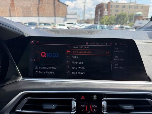 Used 2020 BMW X7 xDrive40i w/ Cold Weather Package AWD/4WD image 11