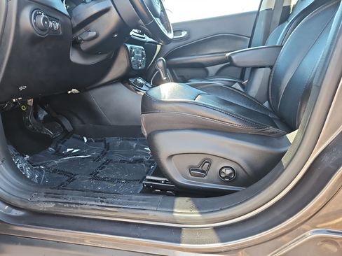 Used 2021 Jeep Compass Limited image 9