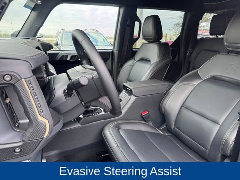 Used 2025 Ford Bronco Badlands image 10