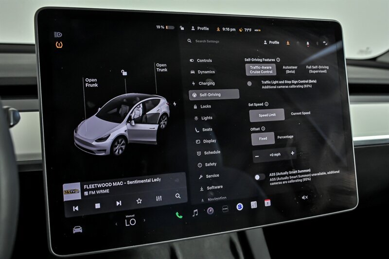 Used 2021 Tesla Model Y Long Range AWD/4WD image 29