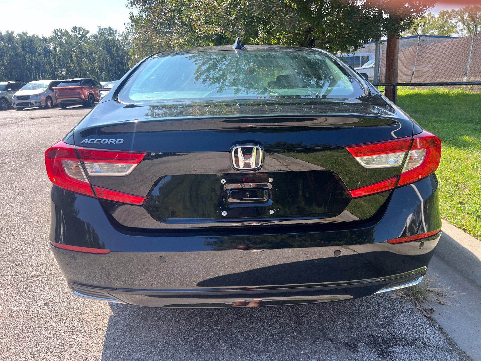 Used 2021 Honda Accord EX-L image 6