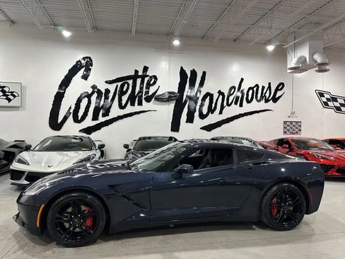 Used 2016 Chevrolet Corvette Stingray Coupe w/ Carbon Flash Badge Package image 30