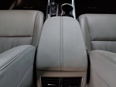 Used 2015 Acura TLX w/ Technology Package image 27
