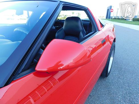 Used 1994 Chevrolet Corvette Coupe RWD image 26