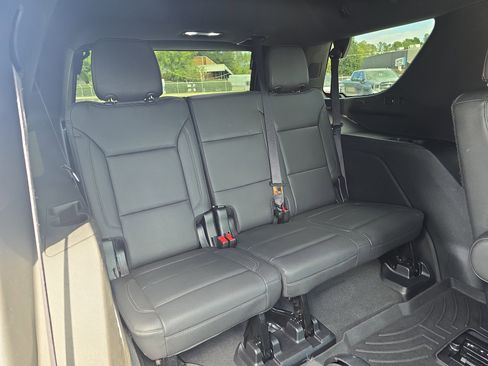 Used 2023 Chevrolet Tahoe Z71 w/ Max Trailering Package AWD/4WD image 12