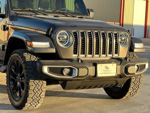 Used 2021 Jeep Wrangler Unlimited Sahara w/ Cold Weather Group image 4