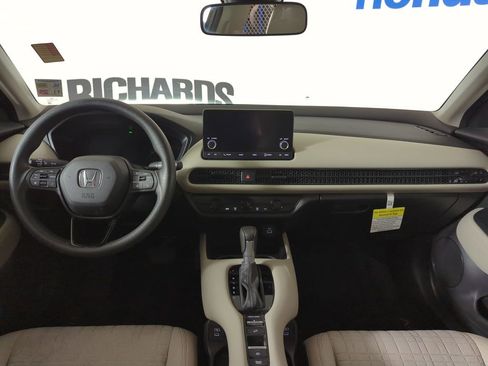 Used 2025 Honda HR-V LX image 11
