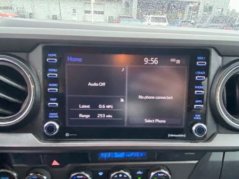 Used 2021 Toyota Tacoma TRD Sport image 22