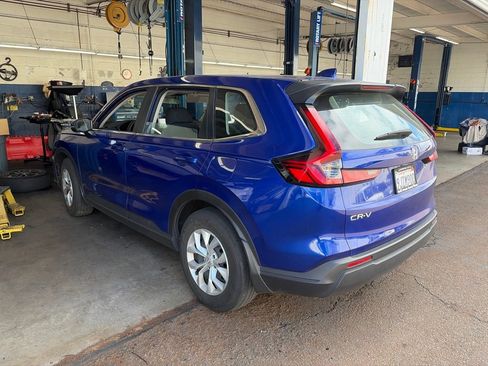 Used 2024 Honda CR-V LX image 9