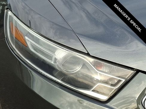 Used 2015 Ford Taurus SEL image 10