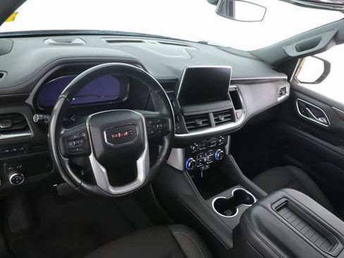 Used 2022 GMC Yukon SLE image 17