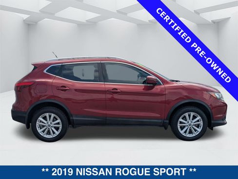 Used 2019 Nissan Rogue Sport SV FWD image 4