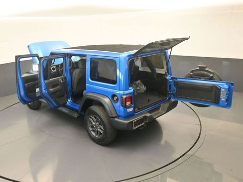 Used 2025 Jeep Wrangler Unlimited Sport AWD/4WD image 60