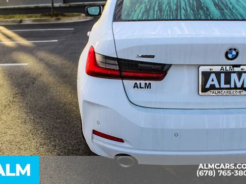 Used 2025 BMW 330i xDrive Sedan AWD/4WD image 12