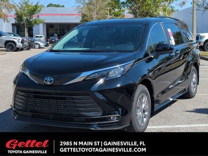New 2025 Toyota Sienna XLE