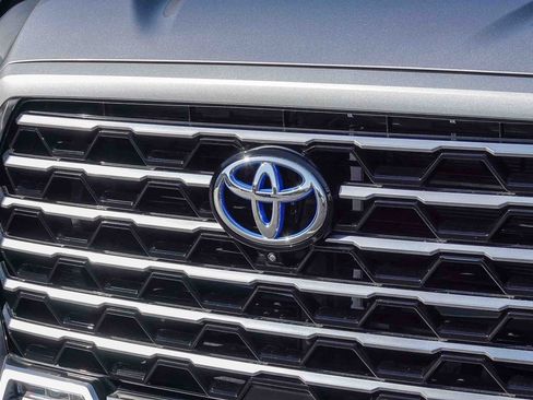 Used 2023 Toyota Tundra Capstone AWD/4WD image 2