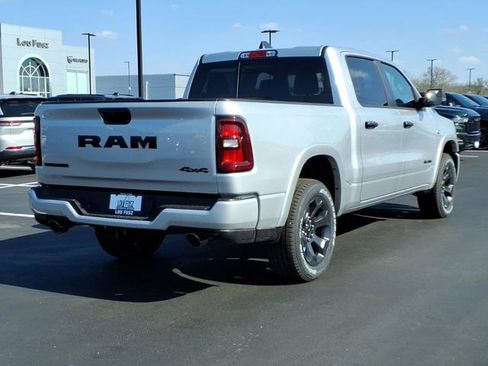 New 2026 RAM 1500 4x4 Crew Cab image 17