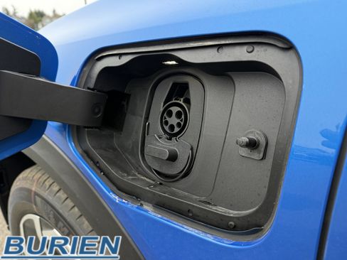 New 2026 Chevrolet Equinox EV LT image 36