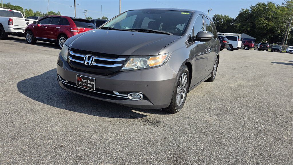 Used 2015 Honda Odyssey Touring image 2
