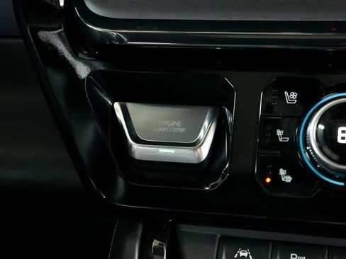 Used 2022 GMC Sierra 1500 AT4X image 26