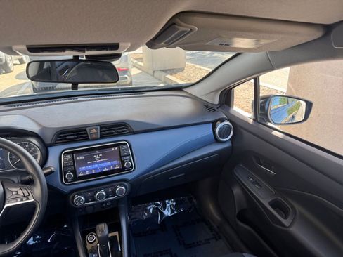 Used 2025 Nissan Versa SV image 34