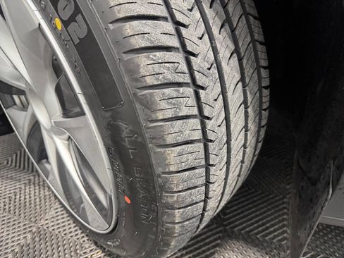 Used 2021 Tesla Model Y Long Range image 48