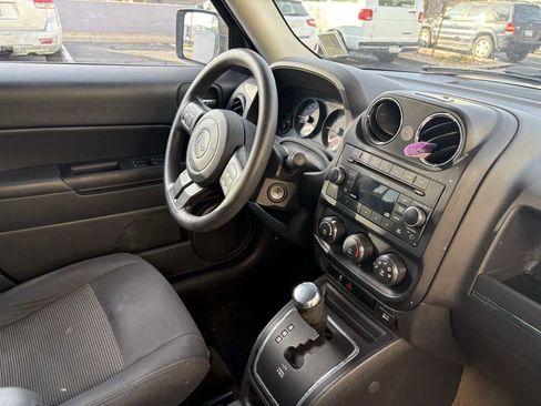 Used 2017 Jeep Patriot Sport w/ Power Value Group image 24