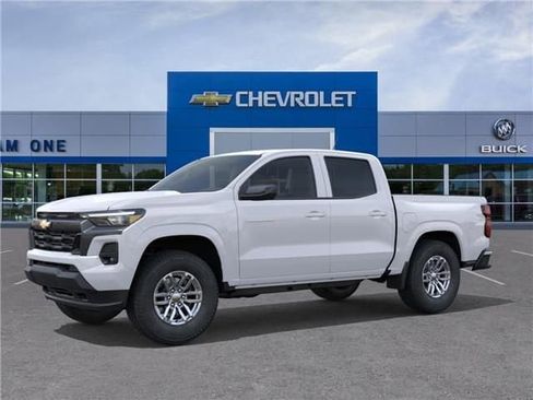 New 2026 Chevrolet Colorado LT w/ LT Convenience Package AWD/4WD image 2
