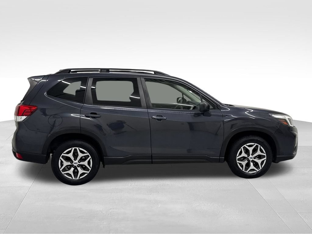 Used 2019 Subaru Forester Premium AWD/4WD image 8