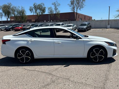Certified 2024 Nissan Altima 2.5 SR FWD image 4