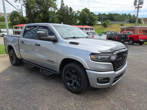 Used 2025 RAM 1500 Big Horn AWD/4WD image 10