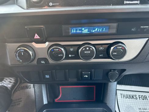Used 2022 Toyota Tacoma SR AWD/4WD image 18