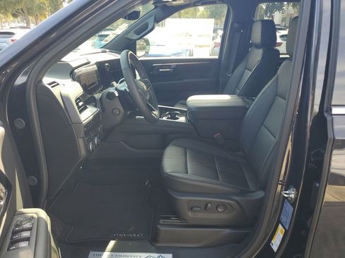 New 2026 Chevrolet Suburban High Country w/ Sun And Tow Package AWD/4WD image 18