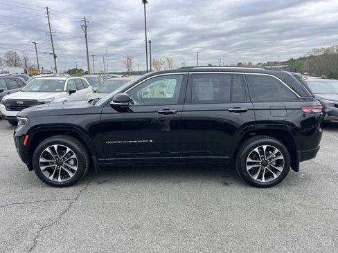 Used 2022 Jeep Grand Cherokee Overland w/ Luxury Tech Group IV image 4